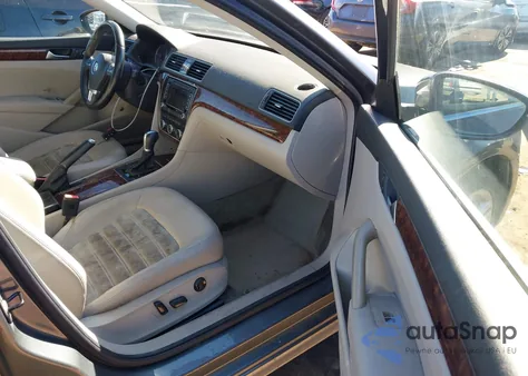 2012 Volkswagen Passat 2.0L Tdi Sel Premium from USA, damaged, VIN 1VWCN7A36CC010239